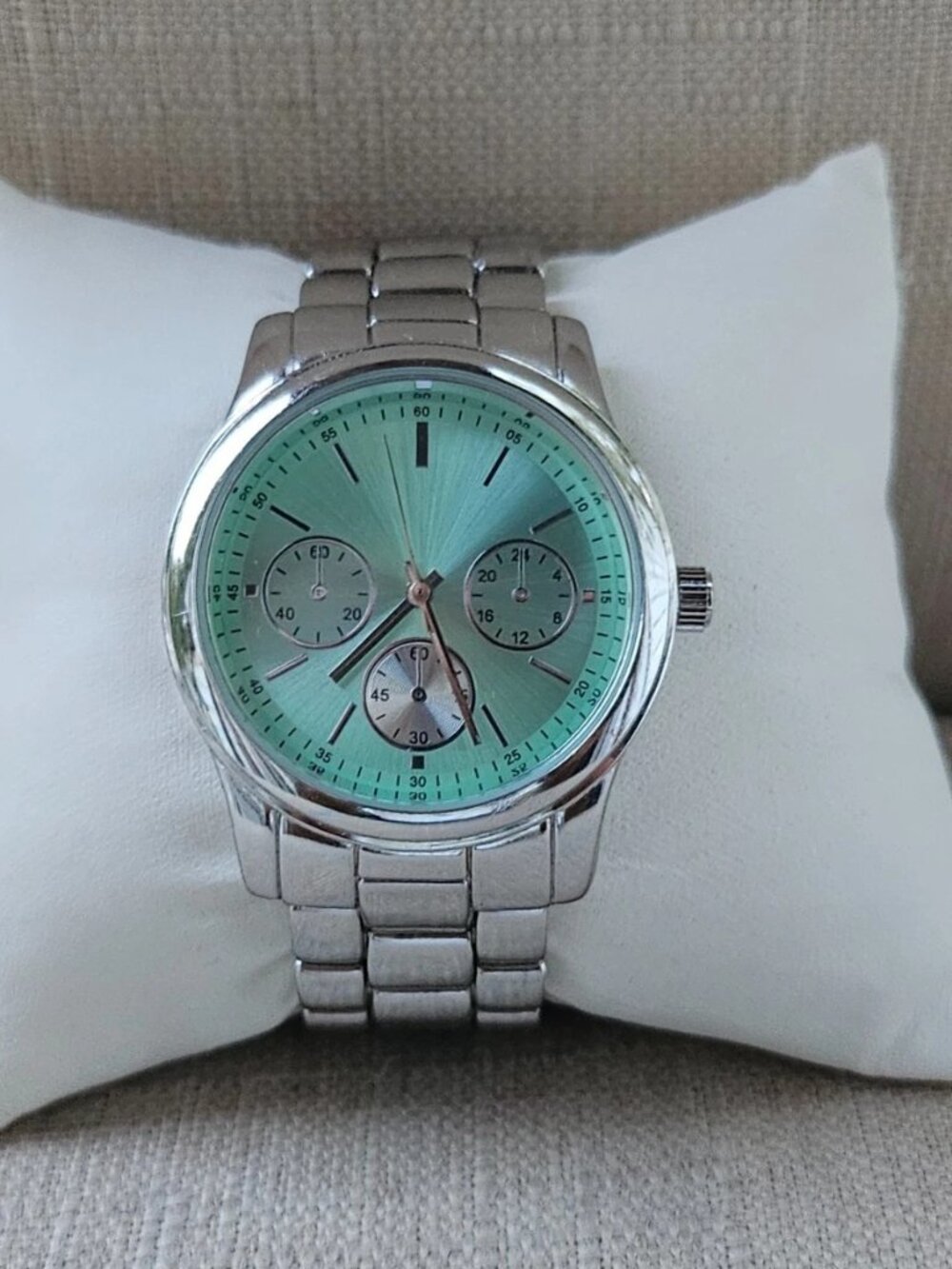 Fashion Wristwatch Unisex Green Face Silver Tone Metal Strap Quartz Analog Watch